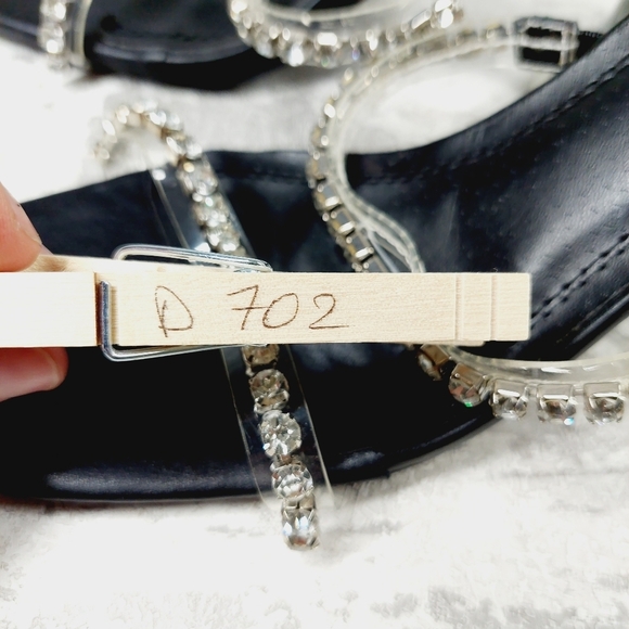 New CHASE & CHLOE Double Rhinestone Pyramid Heel Sandal In Black Silver D702 - Picture 12 of 12